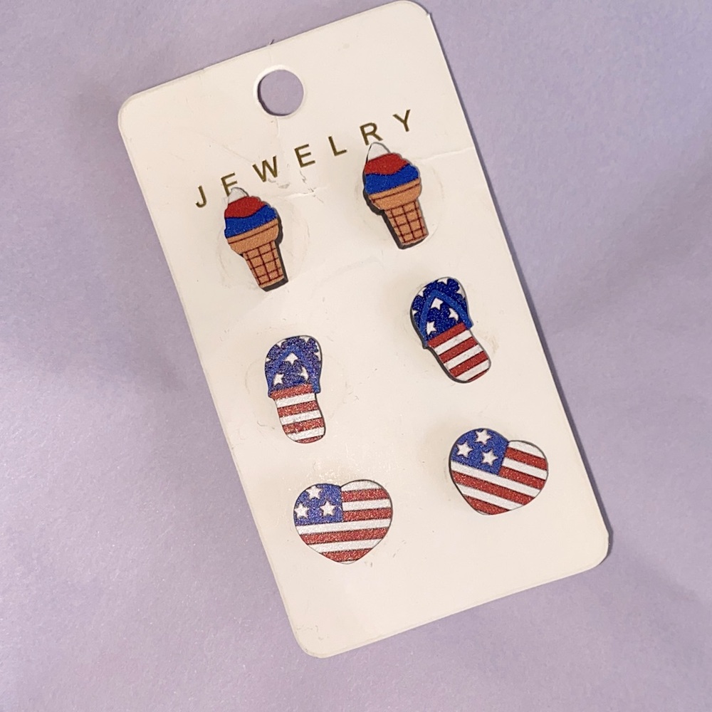 NWT Set/3 Patriotic Fashion Earrings